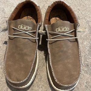 Hey dude shoes